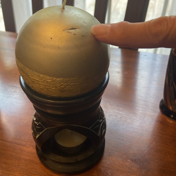 Grouping of Black & Gold Vase and Candle Holders with Gold Candle - Picture 5 of 6